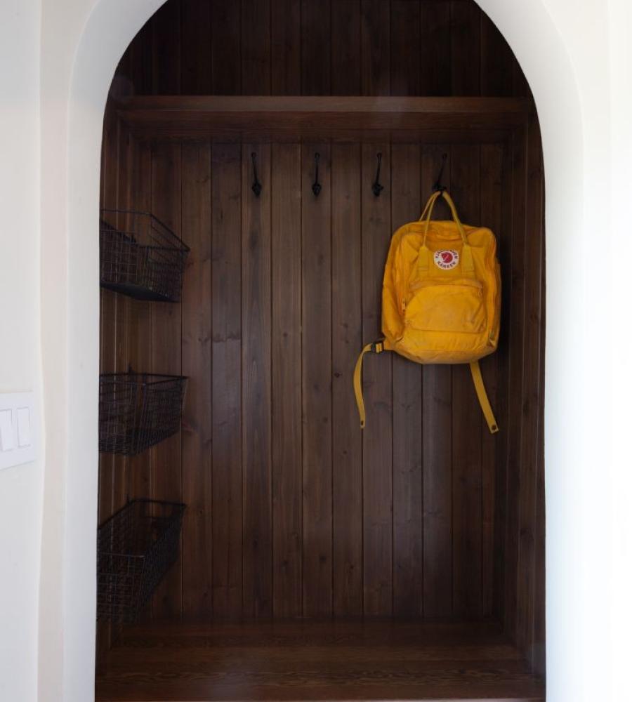 Arch coat and shoe nook